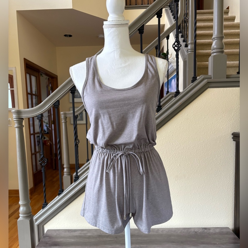 SHEIN Heather Gray Sleeveless Racerback Romper Size XS